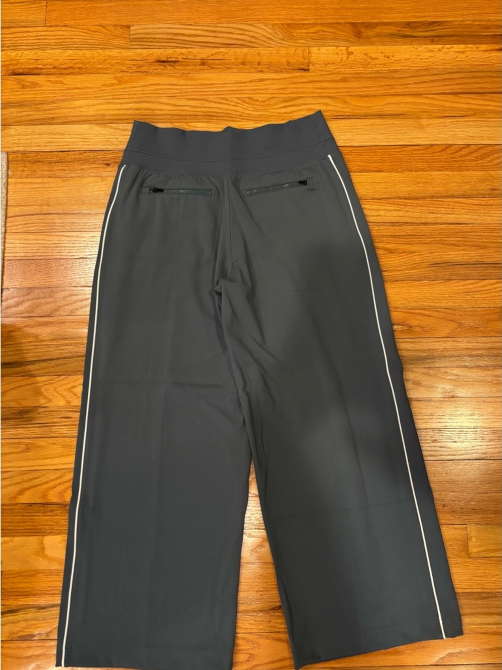 Athleta Green Gray Activewear wide leg petite pants - Picture 3 of 4